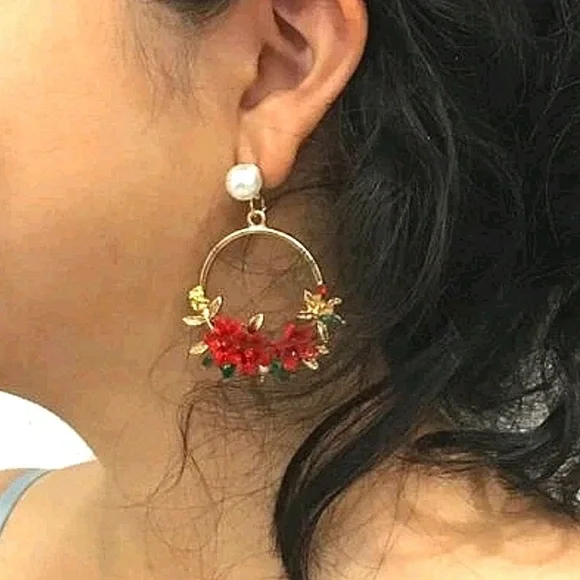 Red floral flower bouquet textured gold hoop pearl statement earrings - Picture 1 of 10